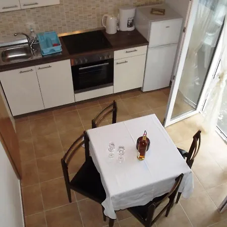 In 35932 Apartment