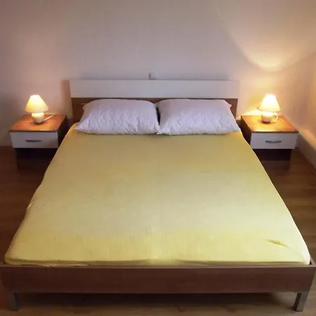 In 35932 Apartment *
